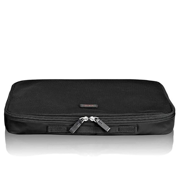 NEW TUMI LARGE PACKING CUBE TRAVEL BAG 9" x 13.75" x 2" AUTHENTIC - Picture 1 of 7